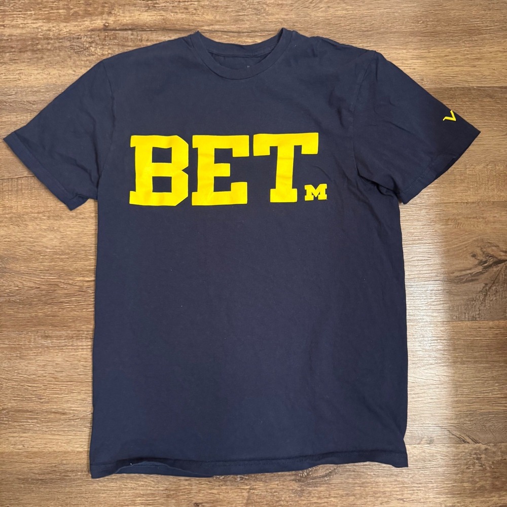 Valiant Michigan Wolverines BET T-Shirt Mens Medium Navy Blue Michigan Football